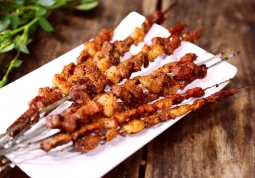 烤箱秘制烤羊肉串怎么做好吃,烤箱秘制烤羊肉串的做法步驟