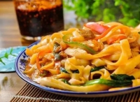 時蔬炒刀削面怎么做好吃,時蔬炒刀削面的做法步驟