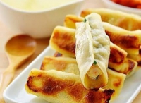 三鮮鍋貼怎么做好吃,三鮮鍋貼的做法步驟