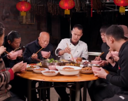 美食作家王剛教你：做一桌年夜飯，從備菜到上桌，十二道年菜流程的做法視頻,美食作家王剛教你：做一桌年夜飯，從備菜到上桌，十二道年菜流程怎么做好吃