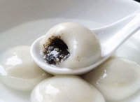 花生黑芝麻湯圓怎么做好吃,花生黑芝麻湯圓的做法步驟