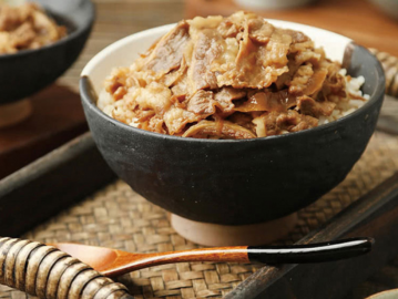 朕宅日式牛肉拌飯料預制菜