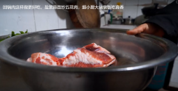 回鍋肉這樣做更好吃，鹽菜蒜苗炒五花肉，超小廚大碗裝飯吃真香的做法視頻,回鍋肉這樣做更好吃，鹽菜蒜苗炒五花肉，超小廚大碗裝飯吃真香怎么做好吃