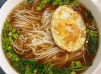 熱湯面怎么做好吃,熱湯面的做法步驟