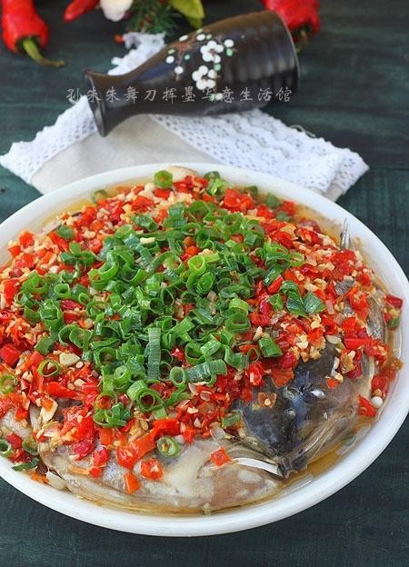 剁椒魚頭怎么做好吃,剁椒魚頭的做法步驟
